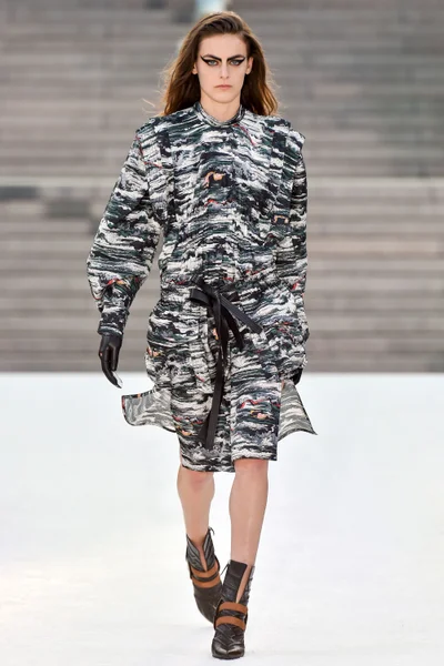 Look 31